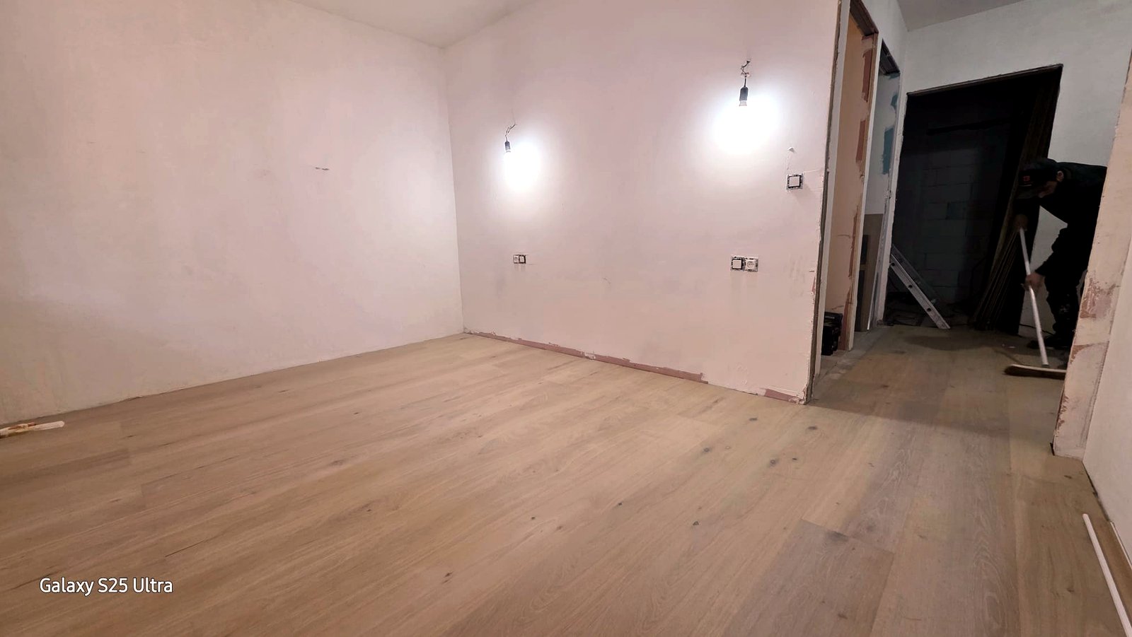Living rénové et fini par Belara Construct
